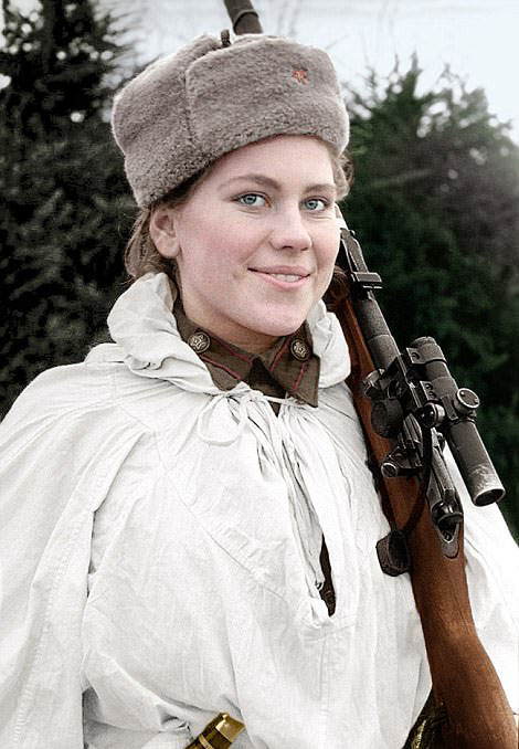 Fotos viejas de francotirador femenina Soviética en II Guerra Mundial 