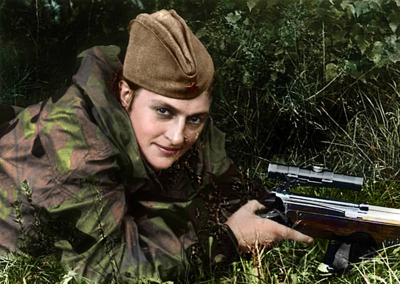 Fotos viejas de francotirador femenina Soviética en II Guerra Mundial 