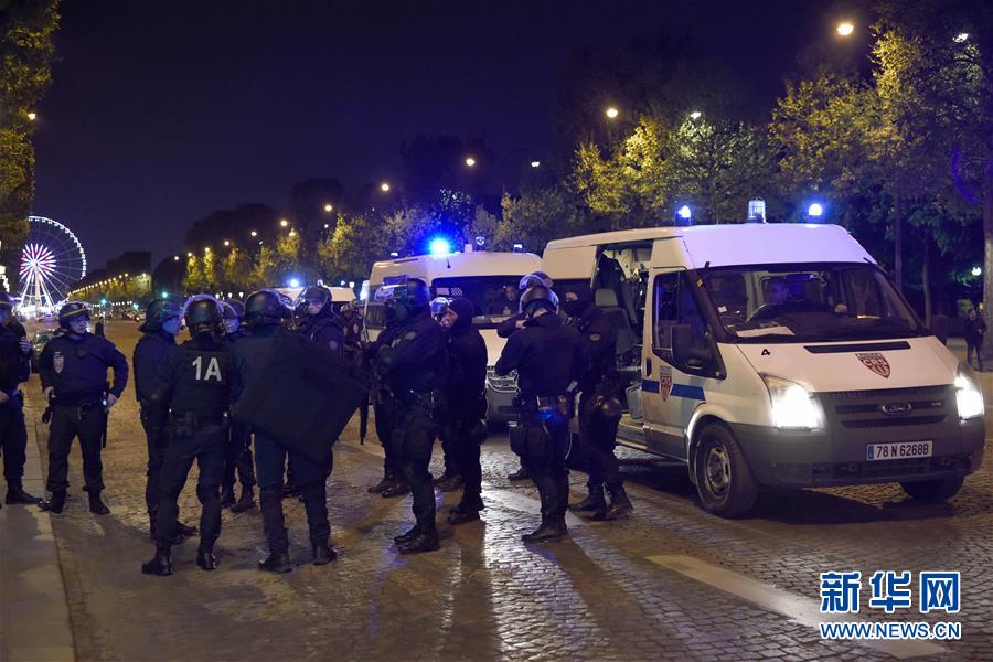 Tiroteo en París deja un policía muerto y otro herido 3