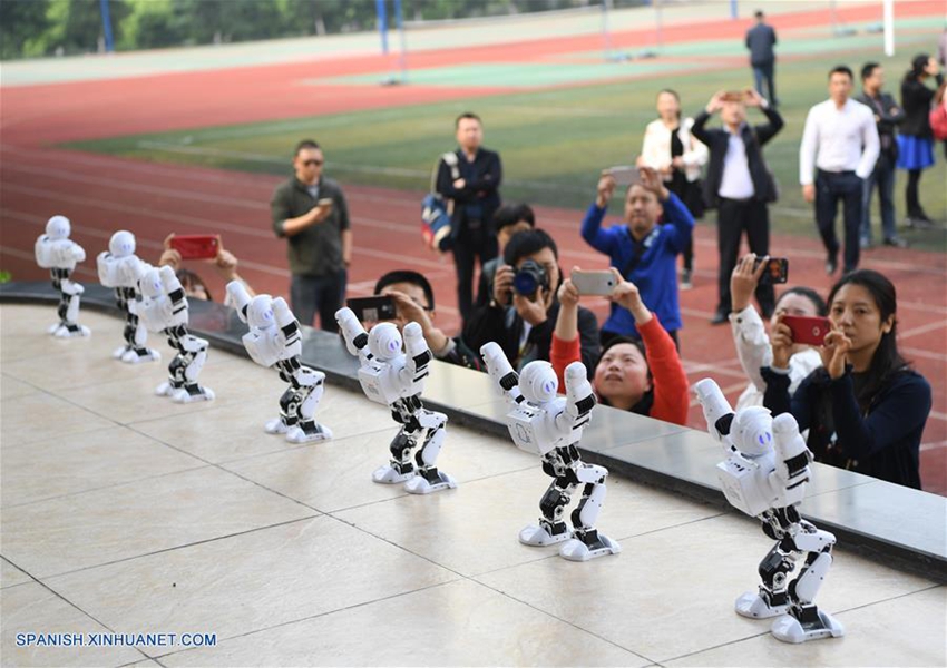 Calificaciones del Concurso de Robótica Adolescente del Distrito de Chongqing de China3