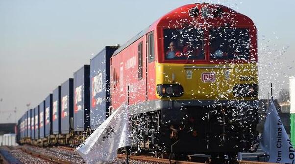 Tren de mercancías China-Europa lleva productos fabricados en Reino Unido a China