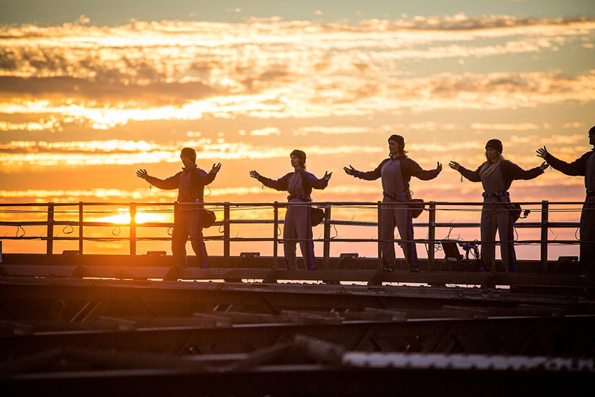 El Tai chi revela sus encantons sobre el Puente de la bahía de Sídney6