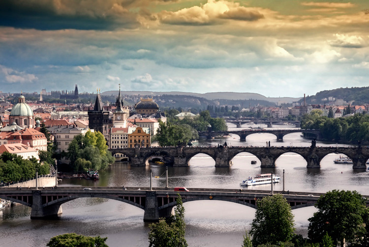 25 ciudades europeas más fotogénicas con paisajes hermosos: Praga
