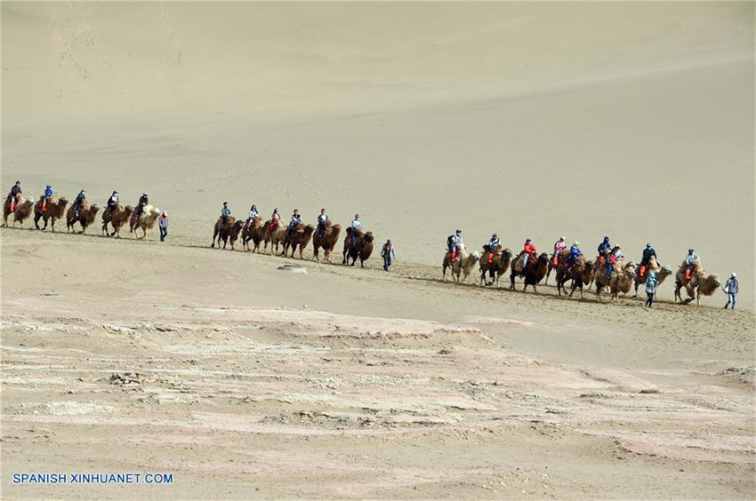 Gansu: Montaña de Arena Mingsha en Dunhuang