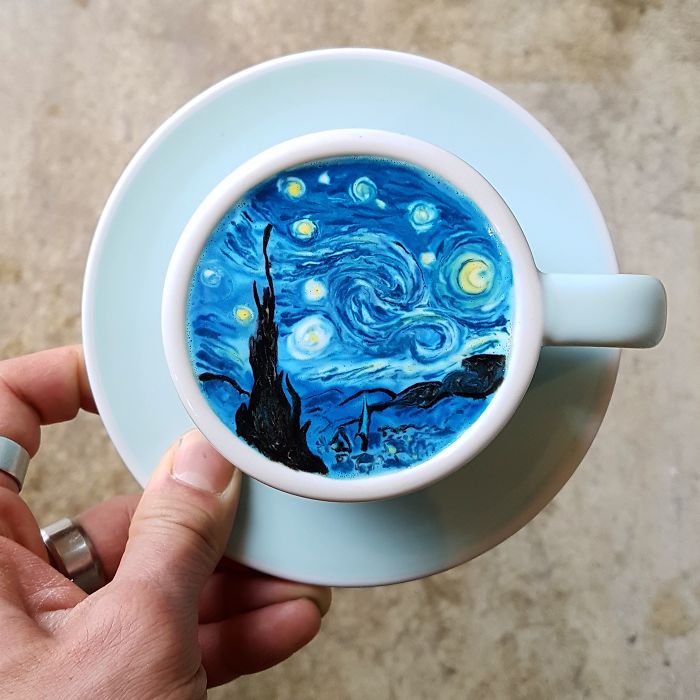 Un barista de Corea del Sur crea arte en café