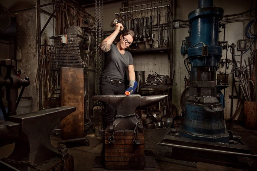 Poderosas fotos de mujeres haciendo el &apos;Trabajo de los hombres&apos; que demuestran que no hay cosas como el &apos;Trabajo de los hombres&apos; 