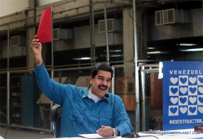 Maduro llama a 'unión nacional' para superar violencia en Venezuela