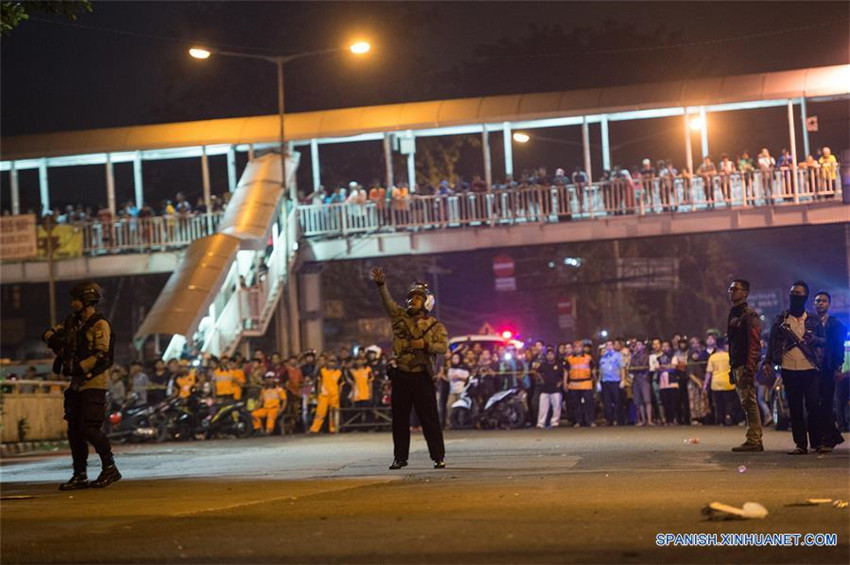 Estallido de bomba en capital de Indonesia deja dos muertos