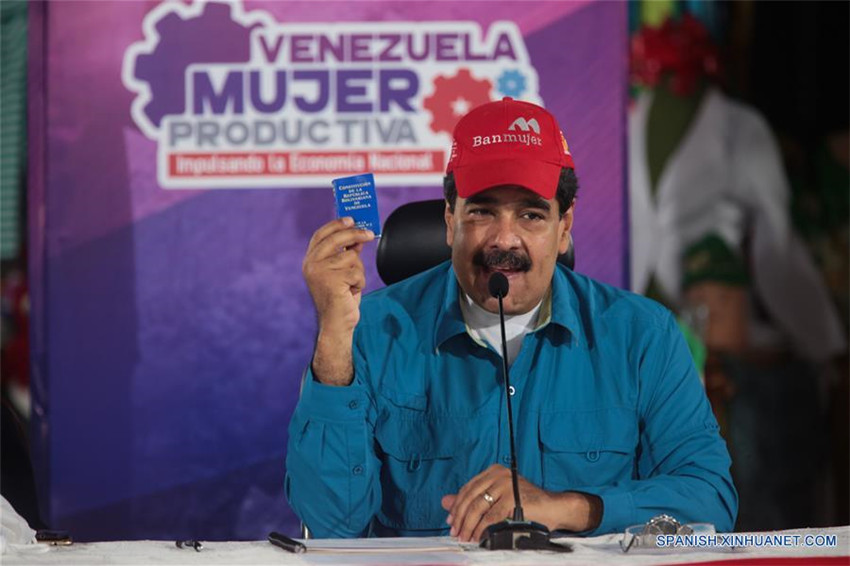 Maduro insiste en diálogo político con oposición venezolana
