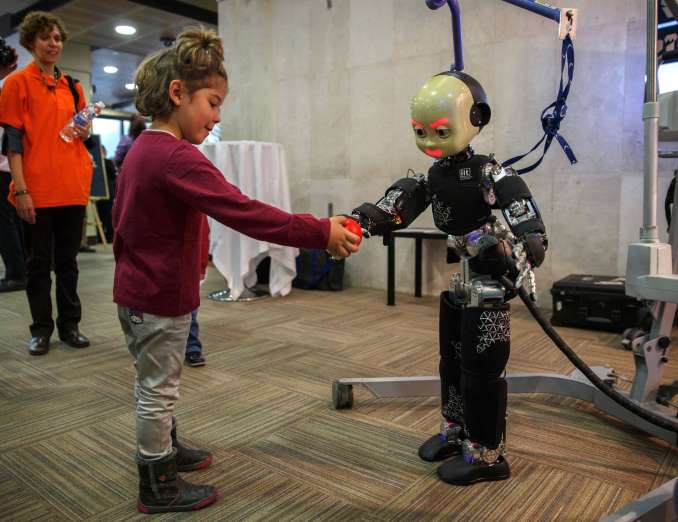Cara a cara con robots humanóides 8