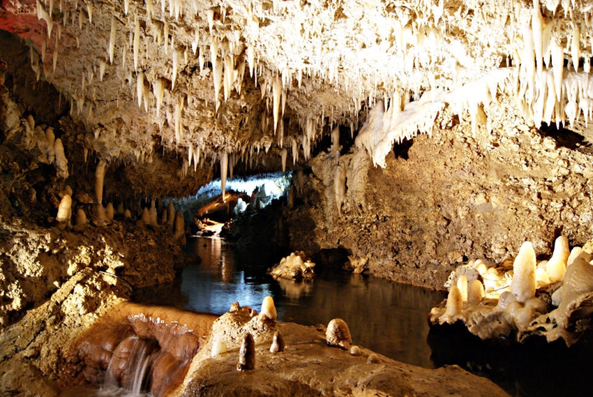 Siete cuevas increíbles del mundo4