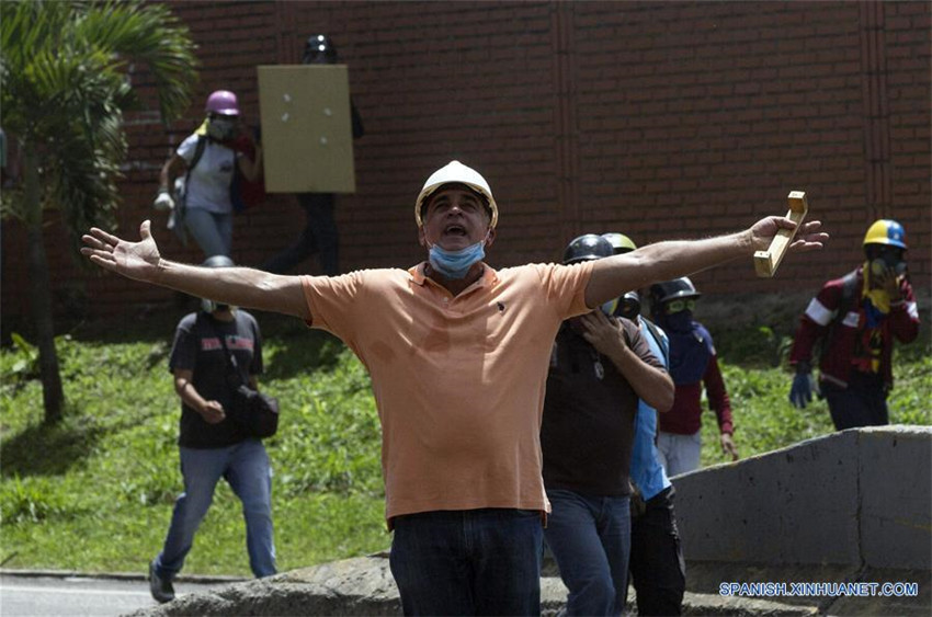 Sube a 75 el número de fallecidos durante manifestaciones en Venezuela