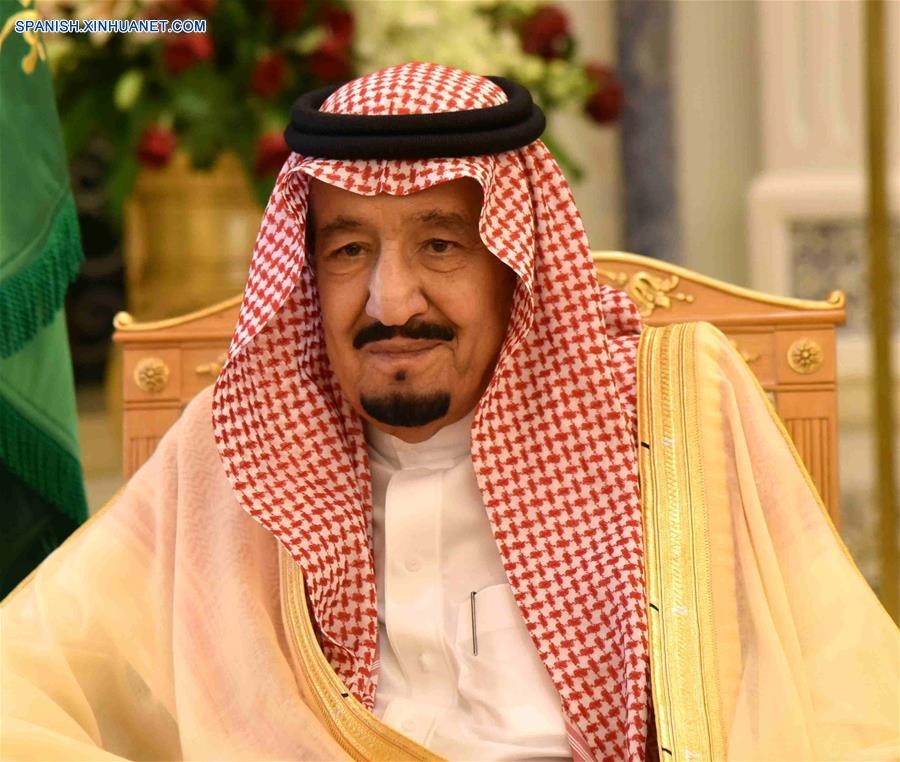 Rey saudí nombra a su hijo como príncipe heredero para reemplazar a Nayef