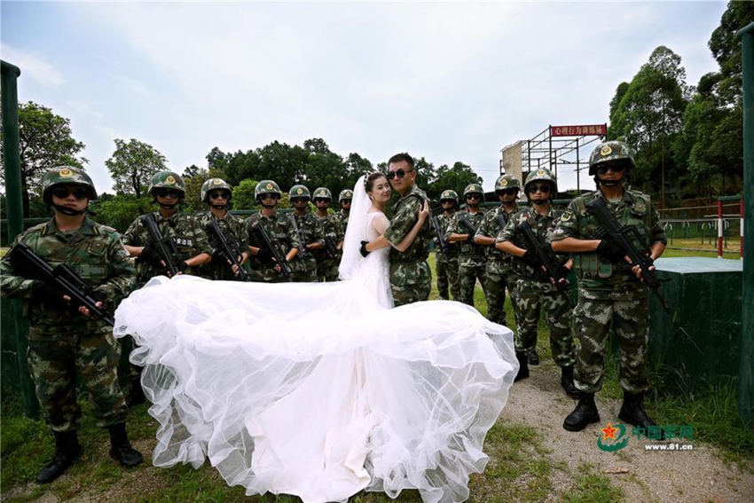 Otro tipo de romance en ua escuela militar china9