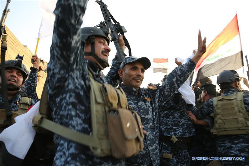 PM iraquí declara liberación de Mosul de control de EI