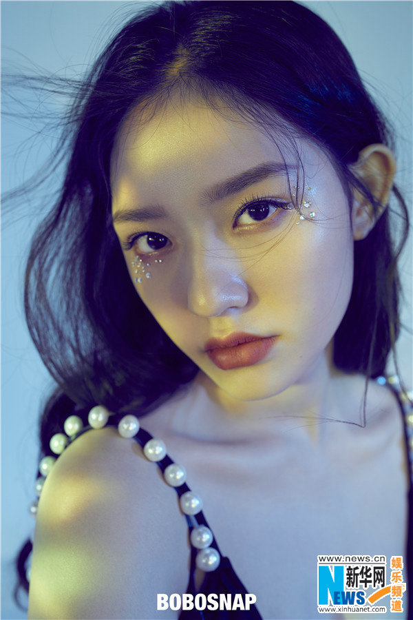 Actriz Lin Yun posa para Bobosnap