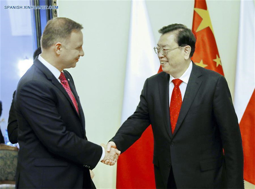 Máximo legislador chino pide a Polonia aprovechar oportunidades de Franja y Ruta