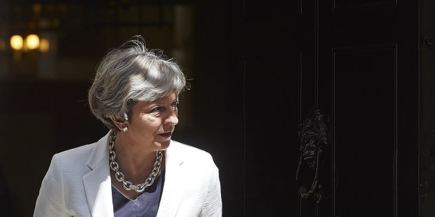 Theresa May ante el desastre: afronta una crisis interna sin precedentes