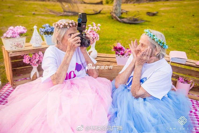 Felices t tiernos momentos entre gemelas brasileñas de 100 años 3