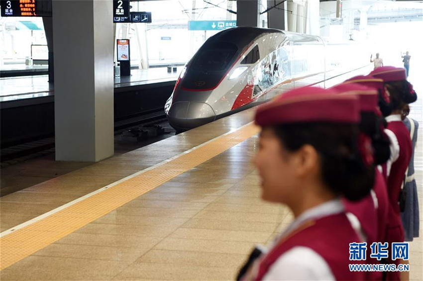 China inicia pruebas para restablecer velocidad de 350 km/h en tren bala Beijing-Shanghai