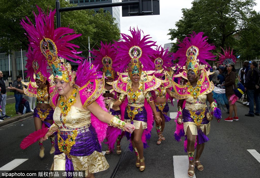 Fiesta de colores: carnaval de verano en Holanda5