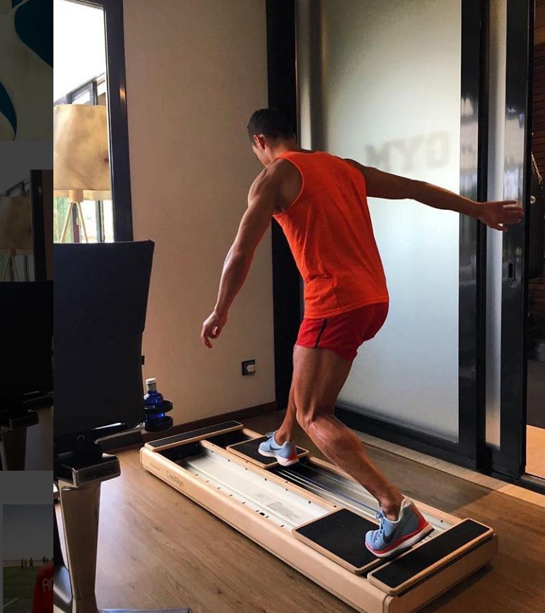 Cristiano Ronaldo luce sus fotos privadas de hacer ejercicios3