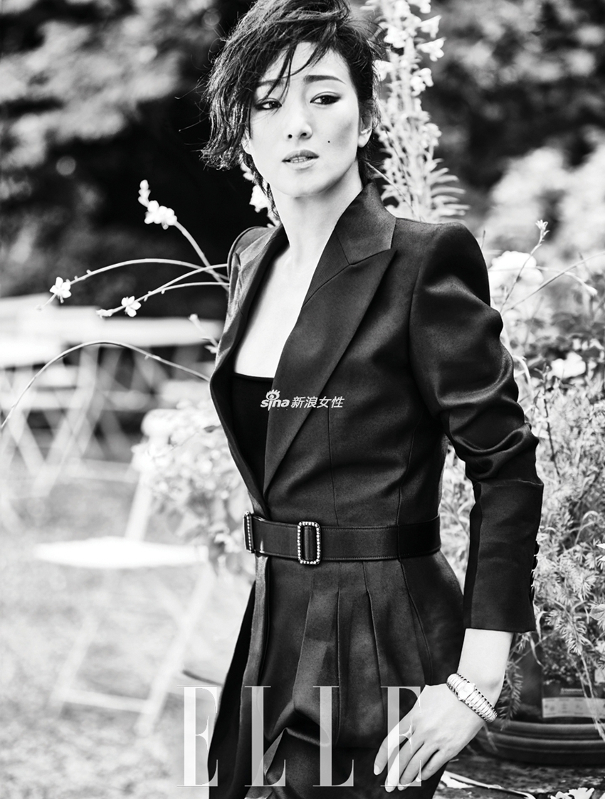 Famosa actriz china Gong Li posa para ELLE9