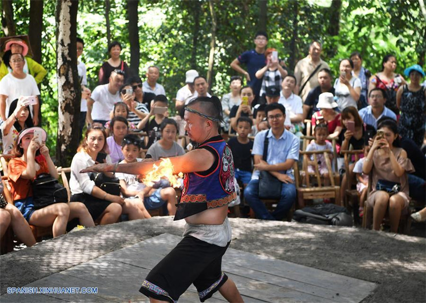 Chongqing: Aldea de Tiankeng conserva diversas herencias culturales inmateriales