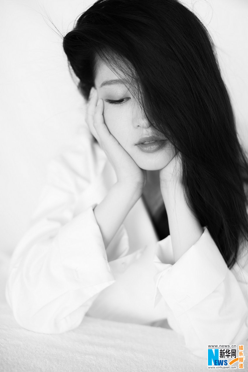 Nuevas imágenes de actriz Li Qin