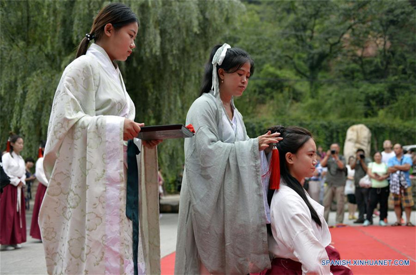 La ceremonia de llegada a la mayoría de edad en Xingtai