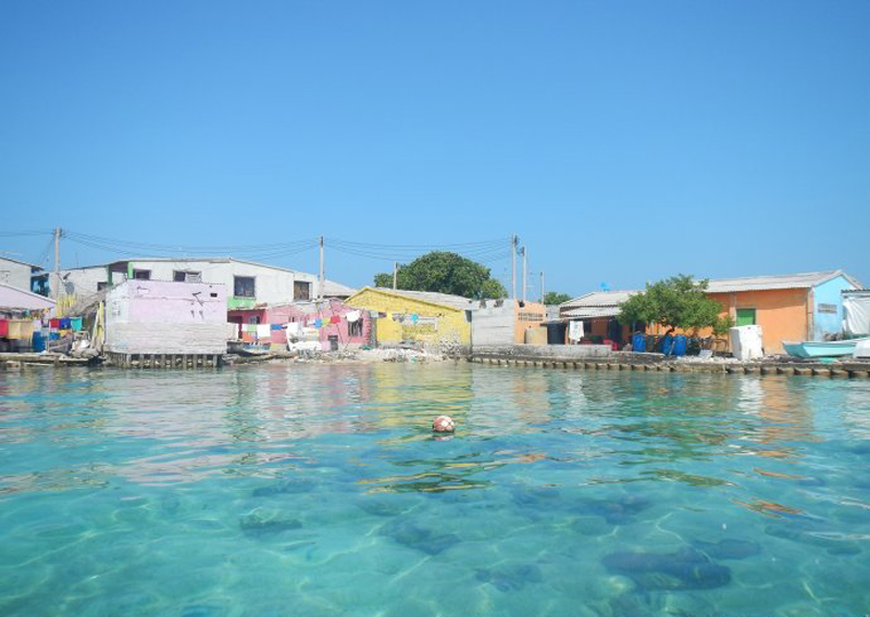 Santa Cruz del Islote, isla más repleta del mundo7