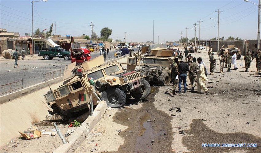 Atentado suicida deja 5 muertos y 38 heridos en Lashkar Gah, sur de Afganistán