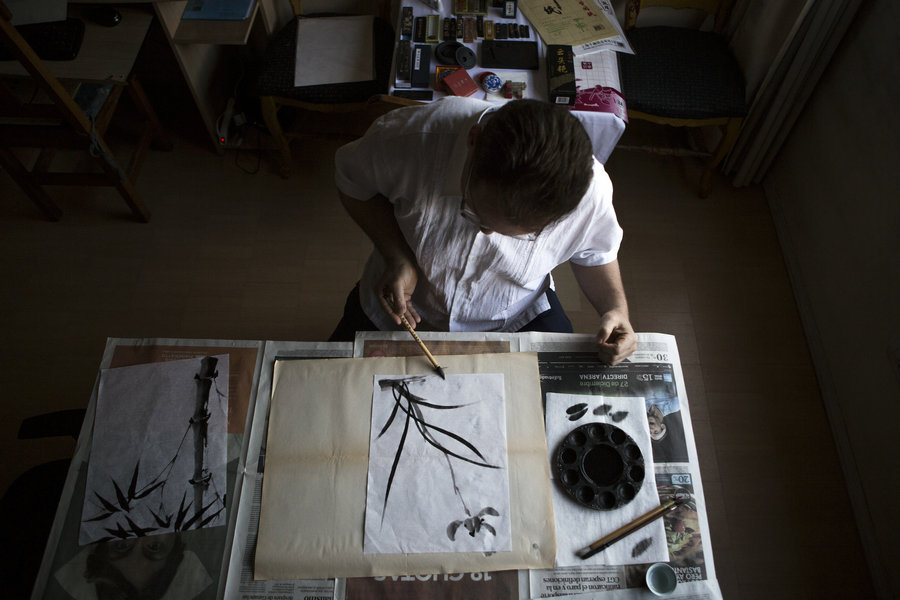 Artista argentino dedicado a la pintura y caligrafía china 4