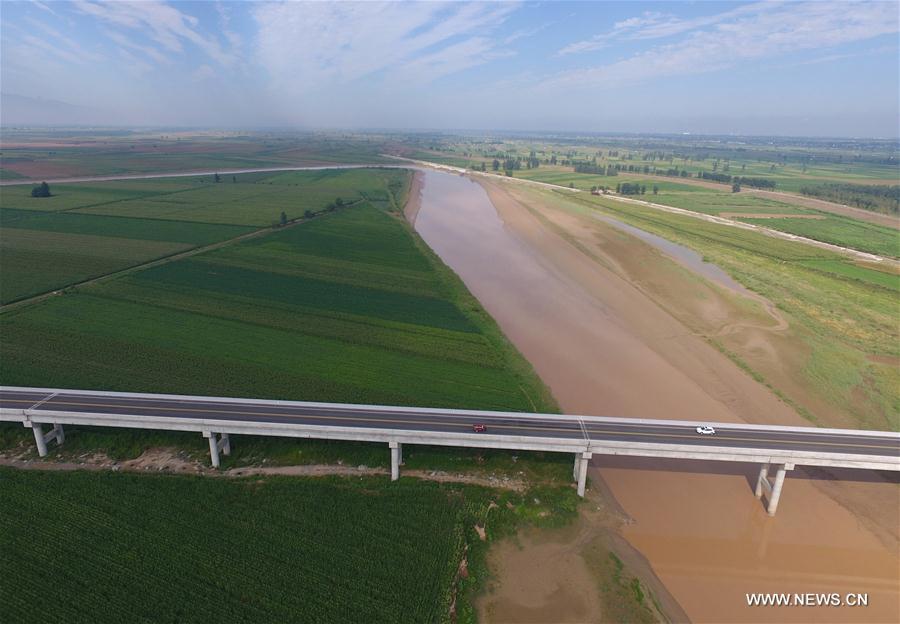 Shaanxi inaugura nueva carretera a lo largo del río Amarillo 3