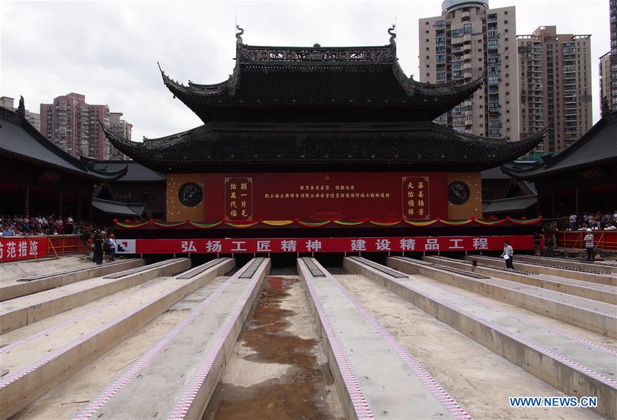 Mueven la sala de un templo en Shanghai 4