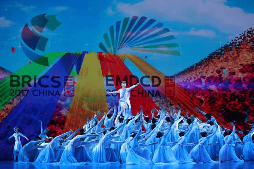 Fotos: Gala de actuaciones de la IX Cumbre de BRICS en Xiamen1