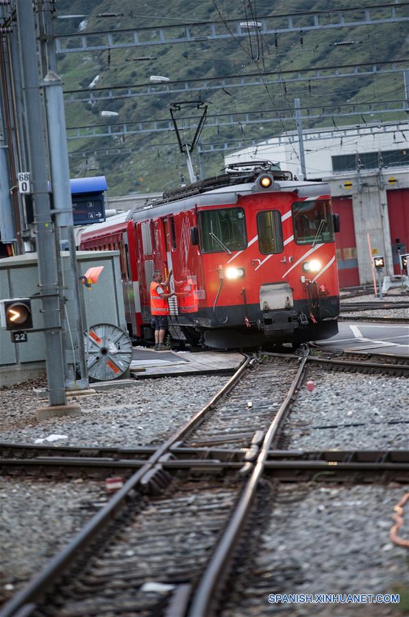 Choque de trenes deja 33 heridos en Suiza