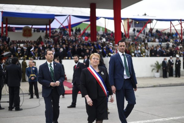 Bachelet participa en su última Parada Militar en honor a las Glorias del Ejército. 2