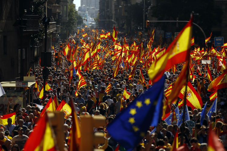 Casi un millón de personas se manifiestan en Barcelona por la unidad ...