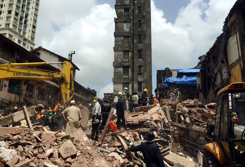 Al menos ocho personas murieron al derrumbarse partes de un edificio en el estado meridional indio de Tamil Nadu.