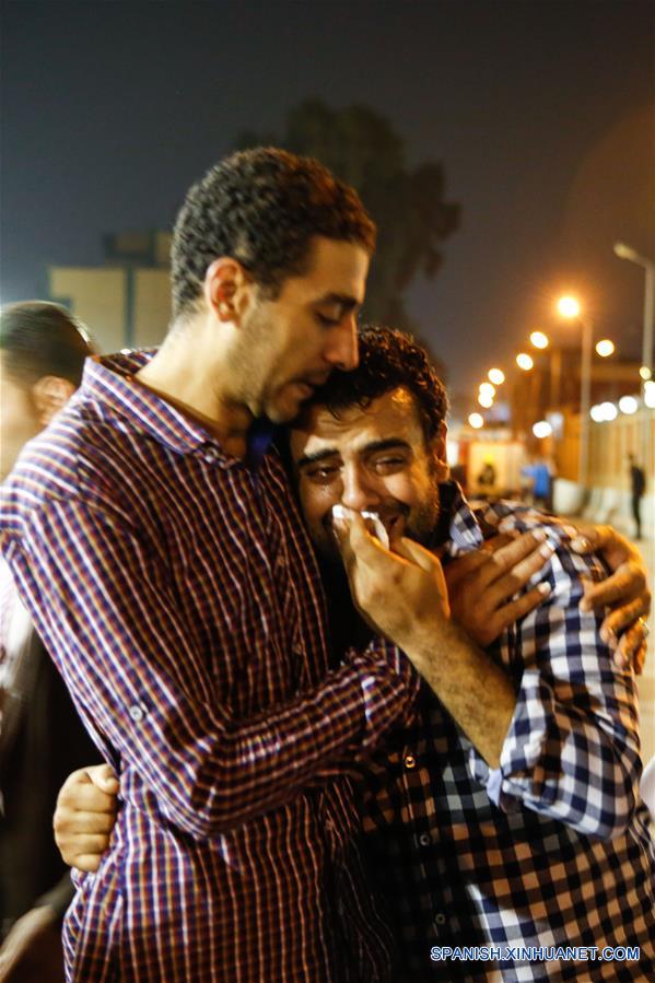 Mueren 16 policías en enfrentamiento contra terroristas en Egipto