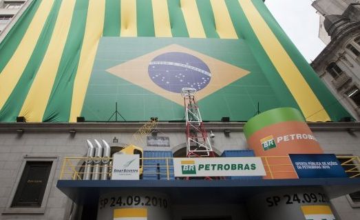 Petrobras satisfecho con decisión gubernamental de retirarle obligación de explorar todos campos