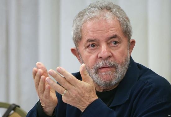 Expresidente brasileño Lula atribuye la muerte de su esposa a la operación Lava Jato