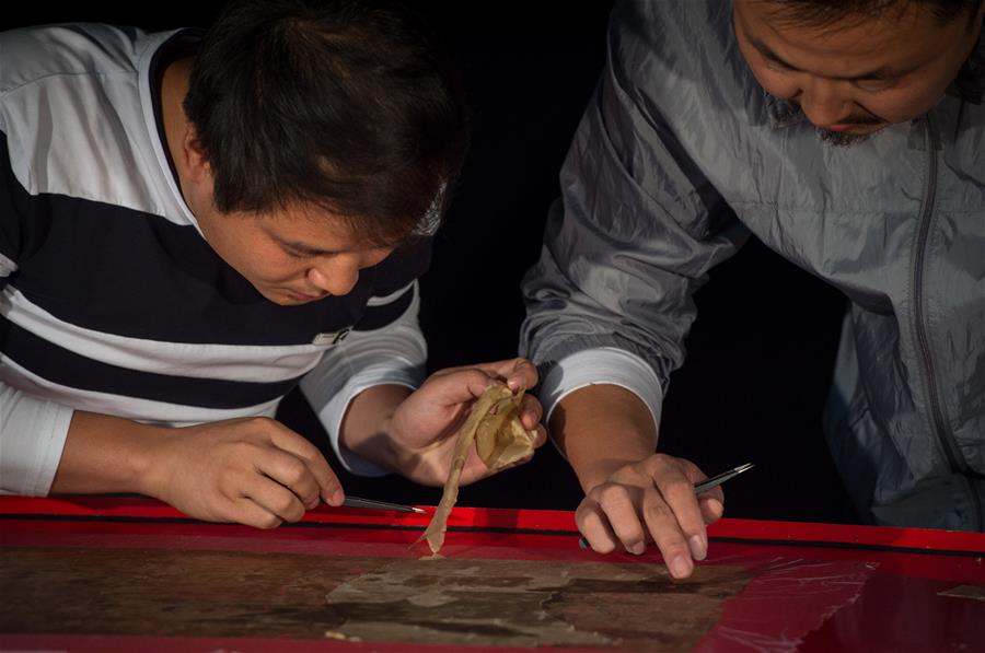 Anhui: Técnicos restauran reliquias históricas a sus formas originales