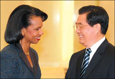 President Hu Jintao greets visiting U.S. Secretary of State Condoleezza Rice in Beijing yesterday. (China Daily Photo/Wu Zhiyi)