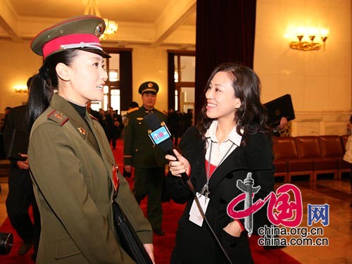 代表接受中国网记者的采访