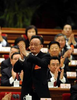 Wu Bangguo is reelected chairman of the 11th National People's Congress (NPC) Standing Committee during the fifth plenary meeting of the NPC session in Beijing, capital of China, March 15, 2008. (Xinhua Photo)