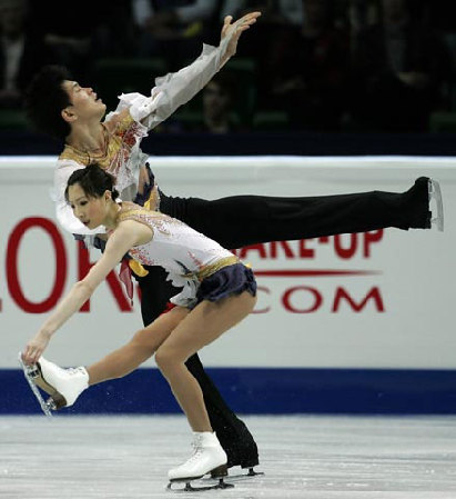 China's Zhang Dan and Zhang Hao perform during the pairs short programme at the World Figure Skating Championships in Gothenburg March 18, 2008.