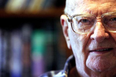 Pioneering science fiction writer and visionary Arthur C. Clarke, best known for his work on the movie "2001: A Space Odyssey," has died in his adopted home of Sri Lanka at the age of 90. 