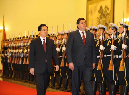 China and Peru on Wednesday vowed to push forward all-round cooperative partnership, and be good friends and partners.